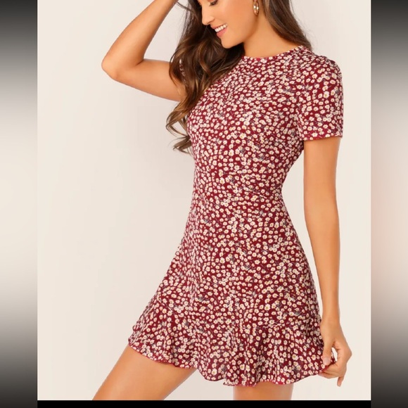 SHEIN Dresses & Skirts - SHEIN Allover Floral Print Ruffle Hem Textured Dress